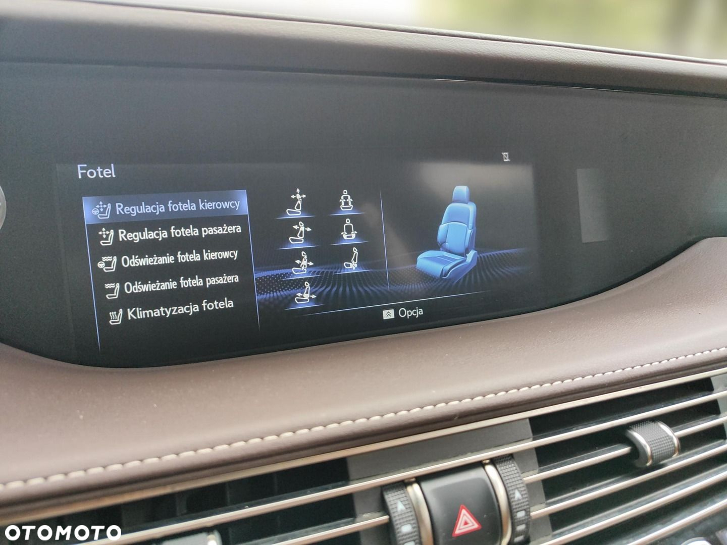 Lexus LS 500h Prestige AWD - 24