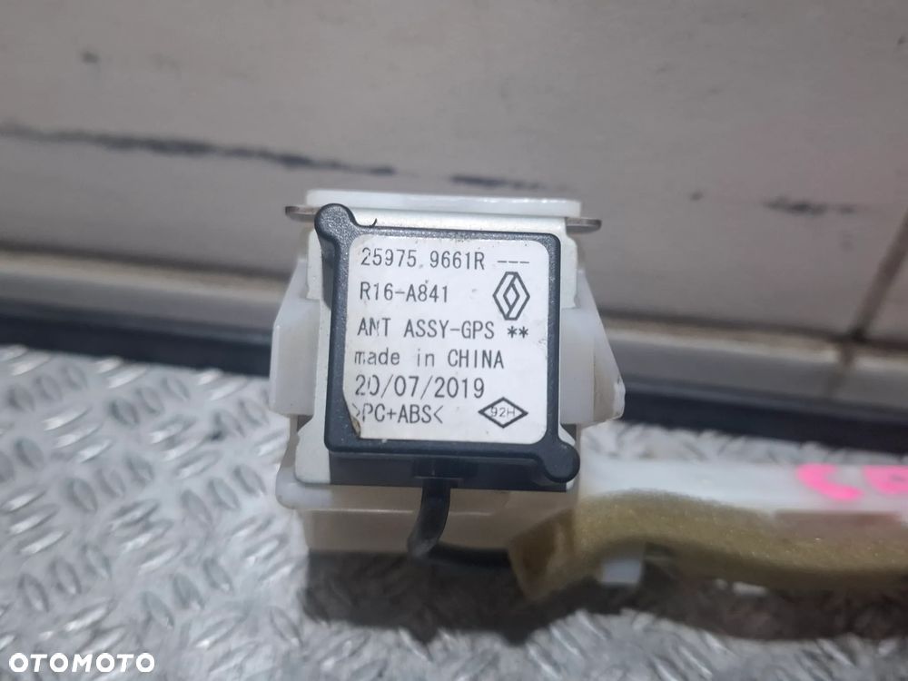 Antena wzmacniacz GPS Renault Captur I nr 259759661R - 2