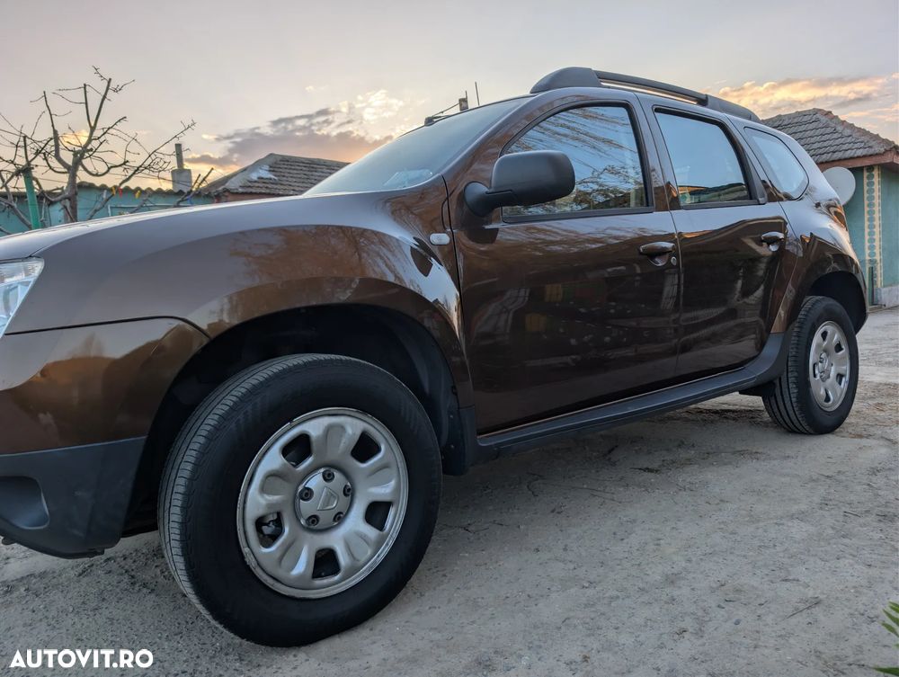 Dacia Duster 1.6 16V 105 4x2 Laureate - 11