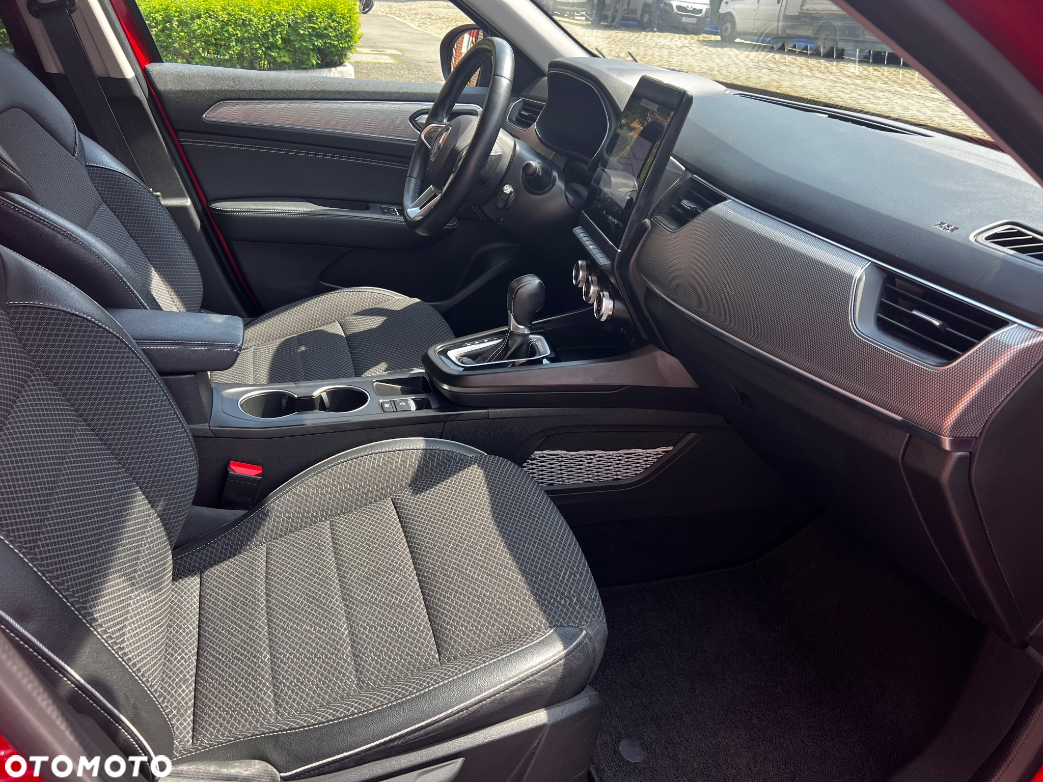 Renault Arkana 1.6 E-TECH Intens MMT - 8