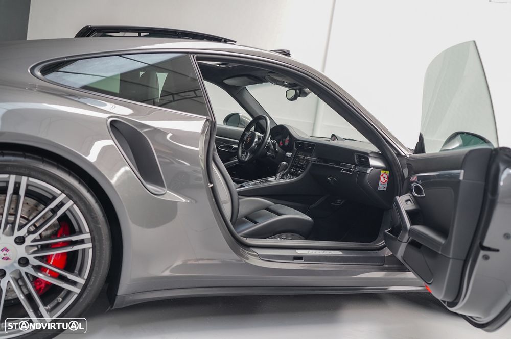 Porsche 911 (991) Turbo PDK - 9