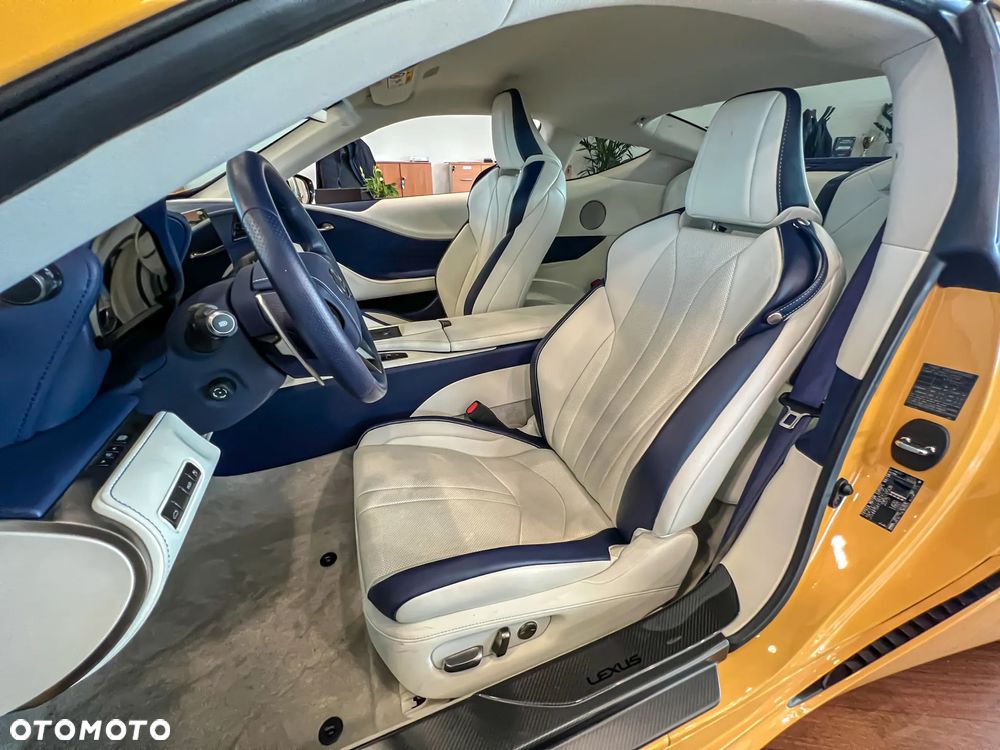 Lexus LC 500 Superturismo - 13