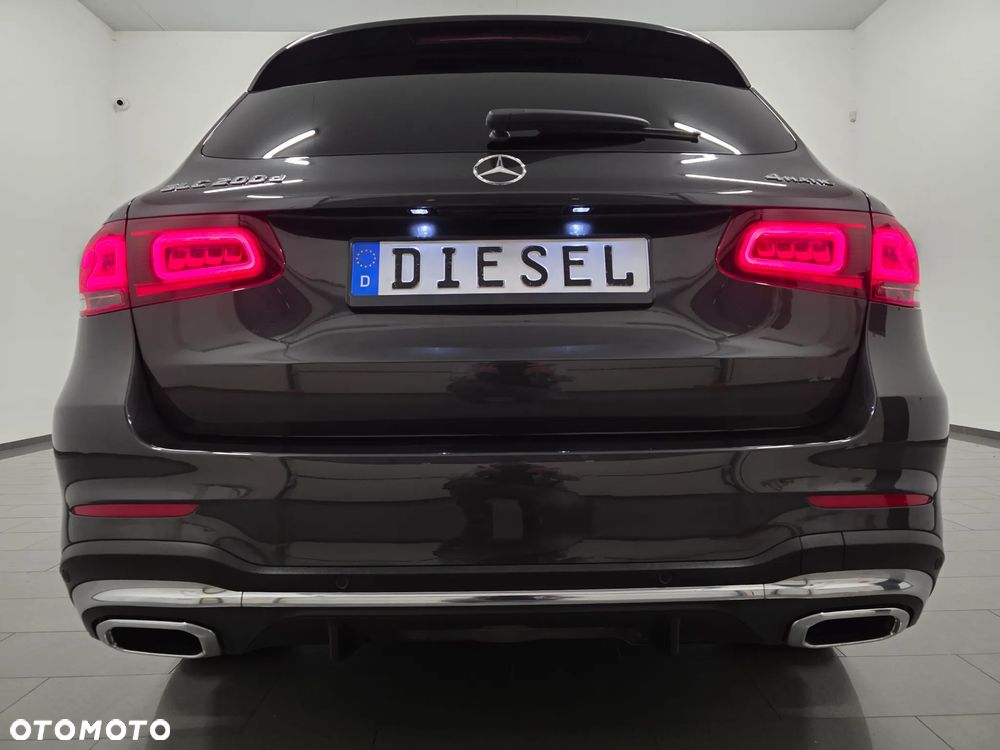 Mercedes-Benz GLC 200 d 4Matic 9G-TRONIC AMG Line Plus - 38