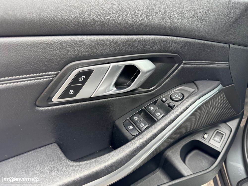BMW 330 e Line Sport Auto - 22