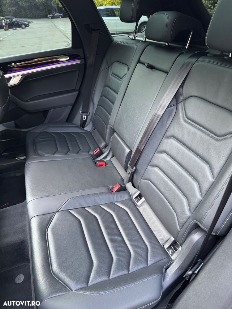 Volkswagen Touareg - 31
