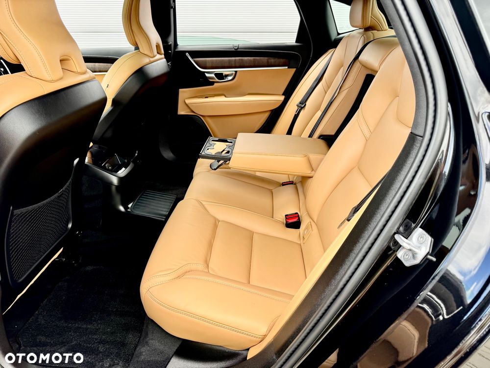 Volvo S90 T8 Twin Engine AWD Geartronic Inscription - 30