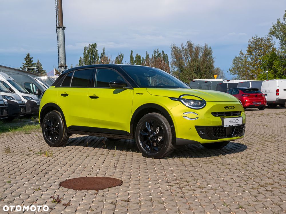 Fiat 600 1.2 Turbo Sport eDCT - 4