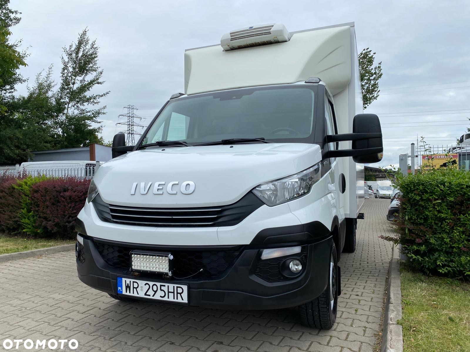 Iveco DAILY 36-160 HI-MATIC CHŁODNIA THERMO KING V300 WINDA ZEPRO - 9