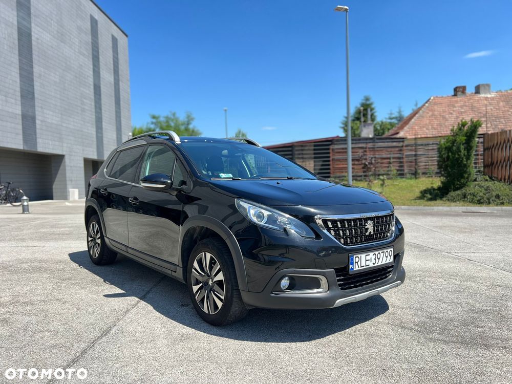Peugeot 2008 1.2 Pure Tech GPF Signature S&S EAT6 - 3