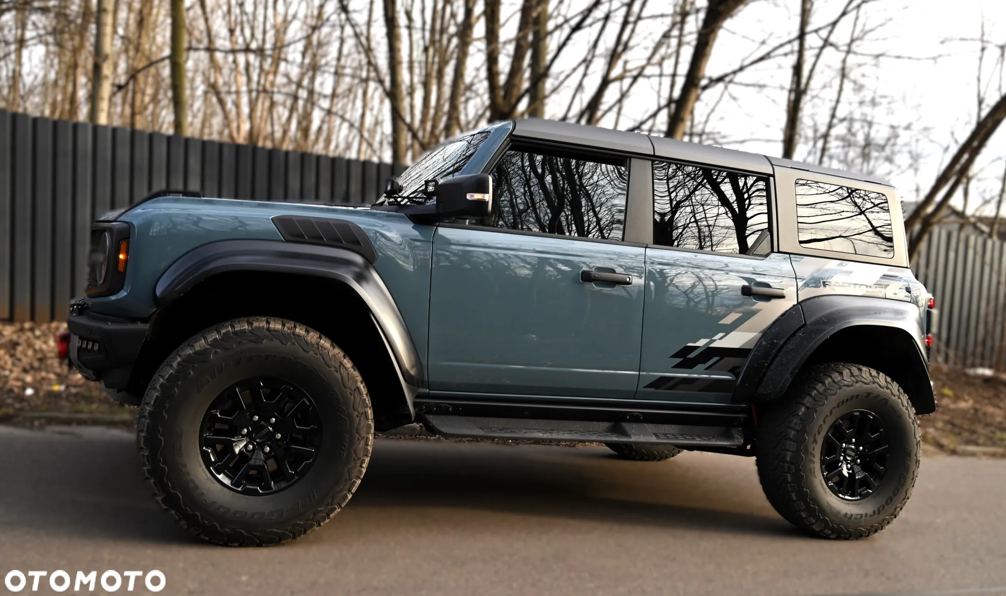 Ford Bronco - 15