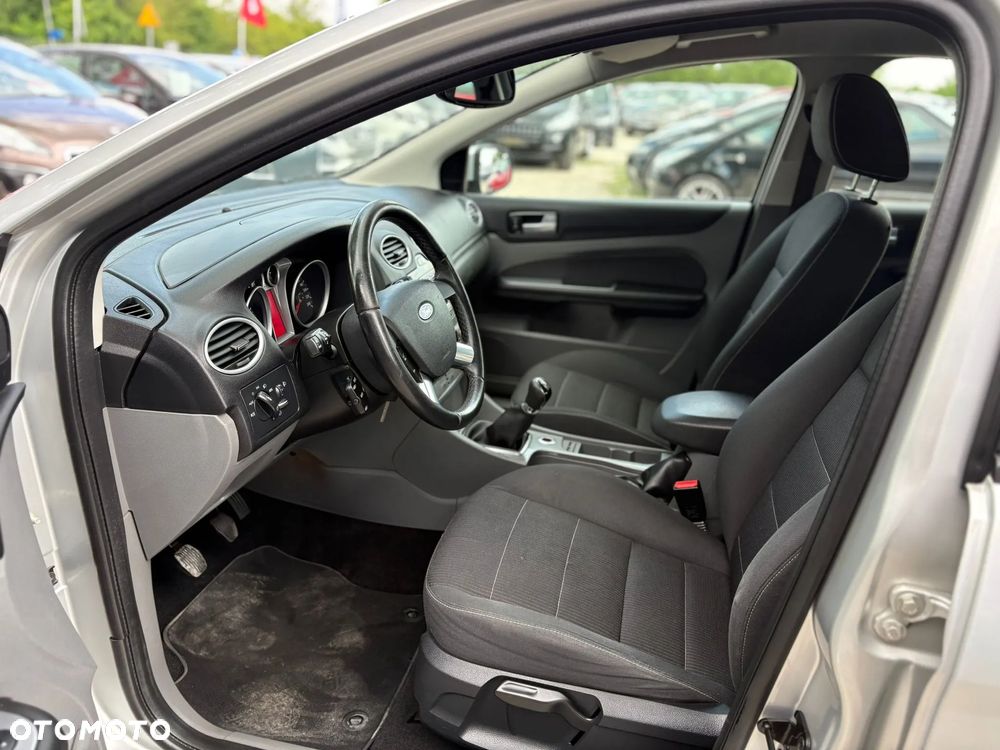 Ford Focus 1.8 FF Platinium X - 21