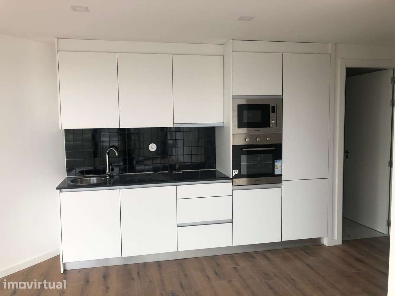 ARRENDAMENTO - Apartamento T1 NOVO na Póvoa de Varzim - Grande imagem: 4/11