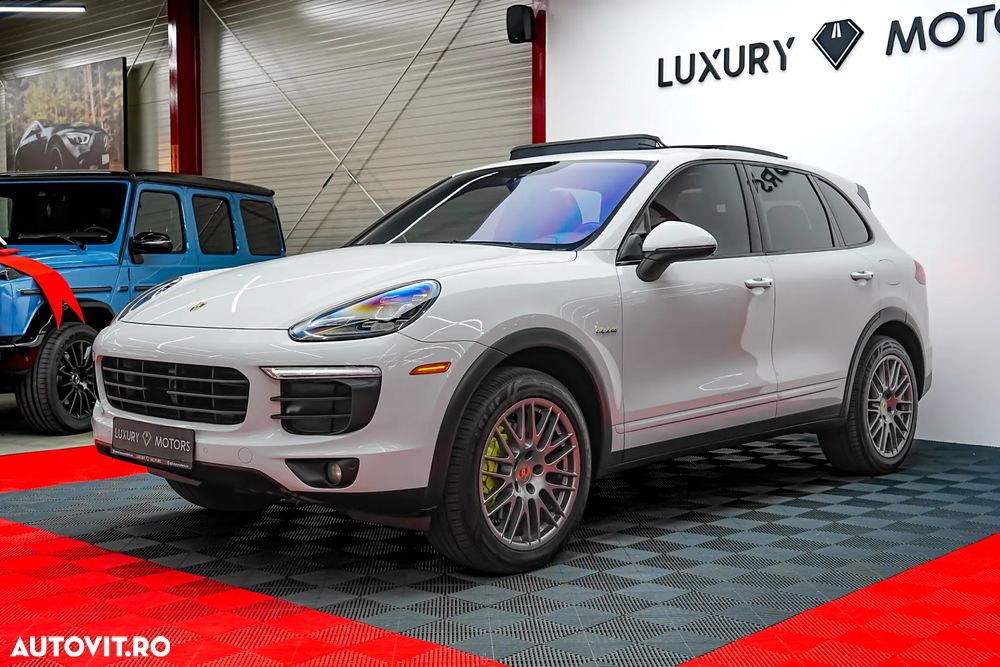 Porsche Cayenne S E-Hybrid Platinum Edition - 1
