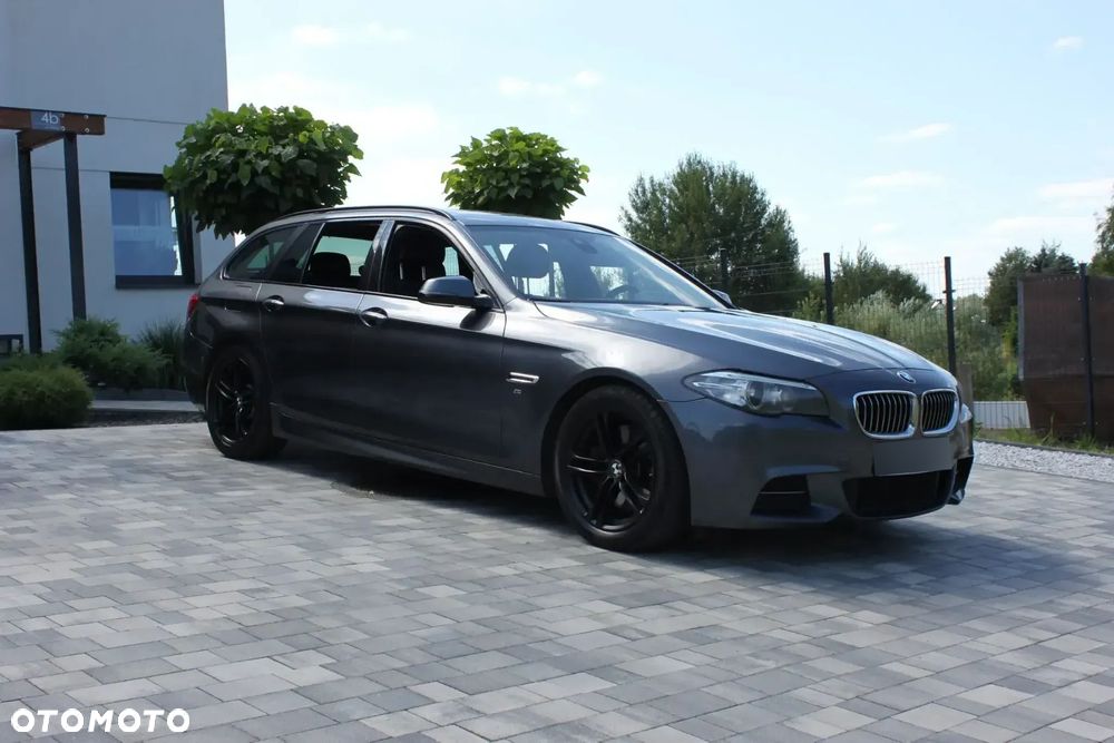 BMW Seria 5 525d xDrive Sport-Aut - 2