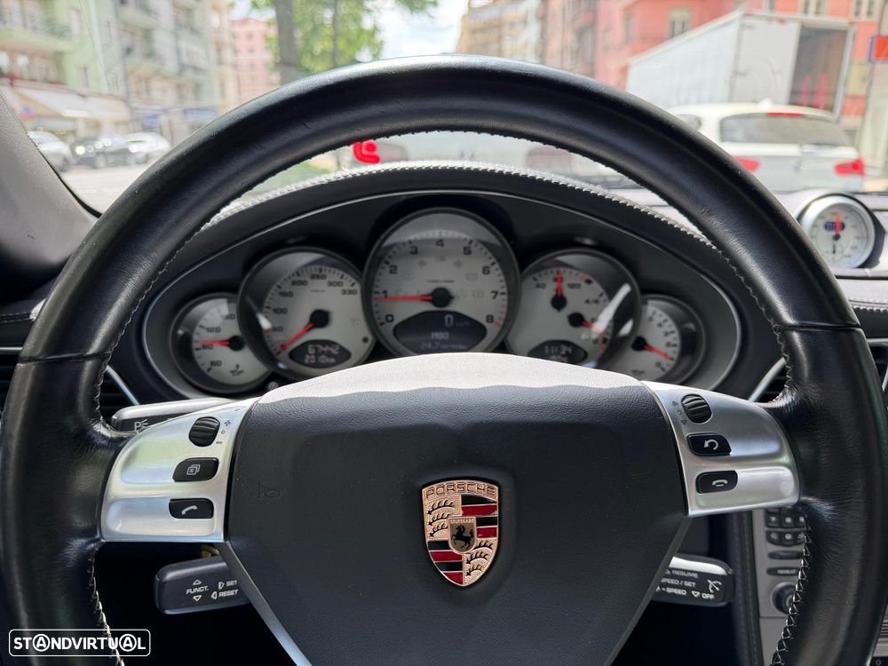 Porsche 911 (997) Carrera 4 S - 47