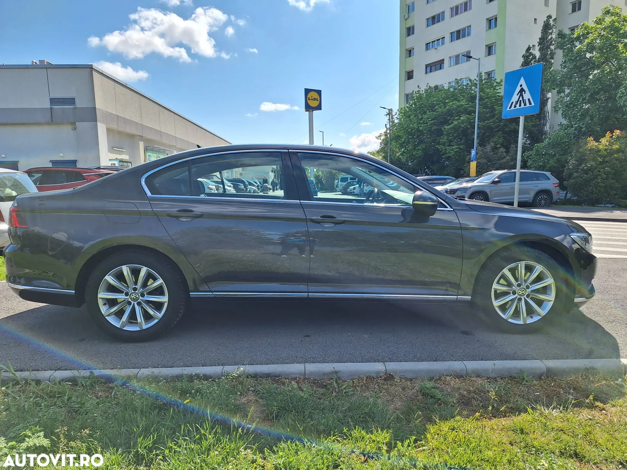 Volkswagen Passat Variant 1.6 TDI SCR DSG Business - 10