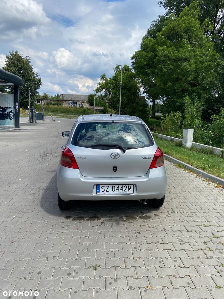 Toyota Yaris - 3