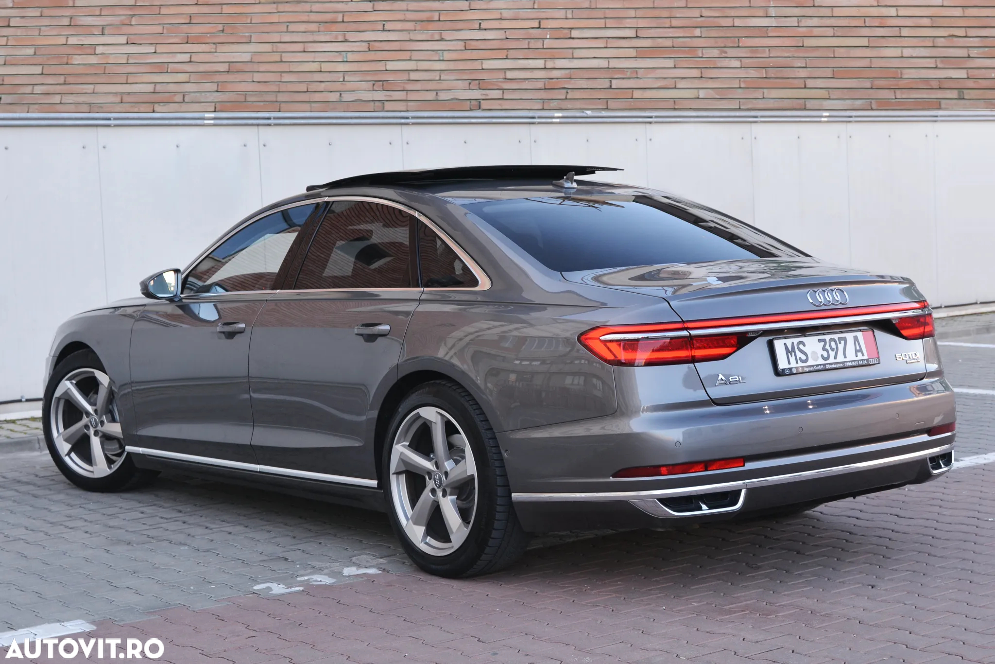 Audi A8 - 6