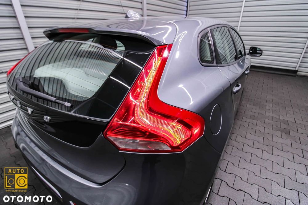 Volvo V40 D2 Summum - 28