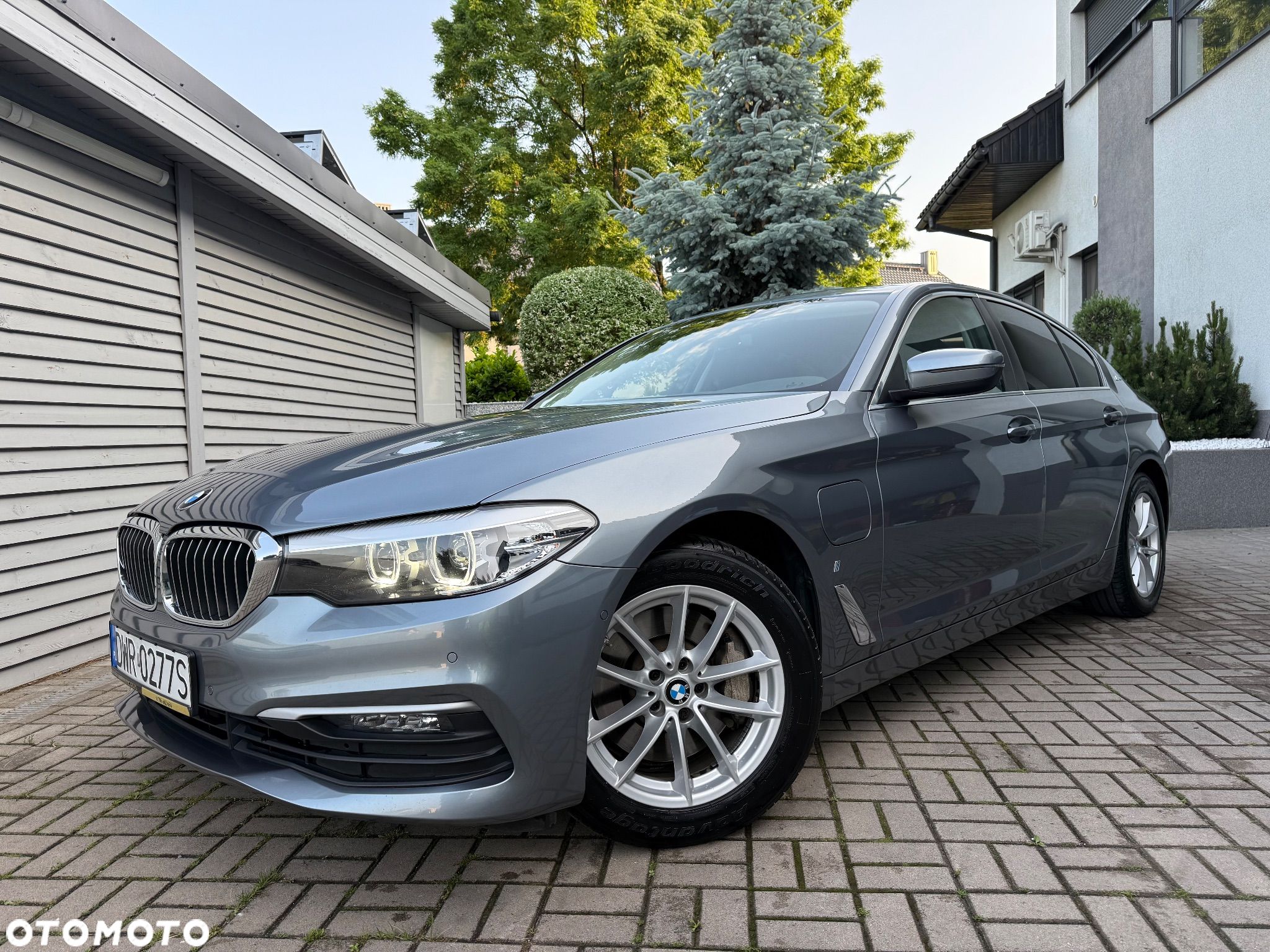 BMW Seria 5 530e sport - 1