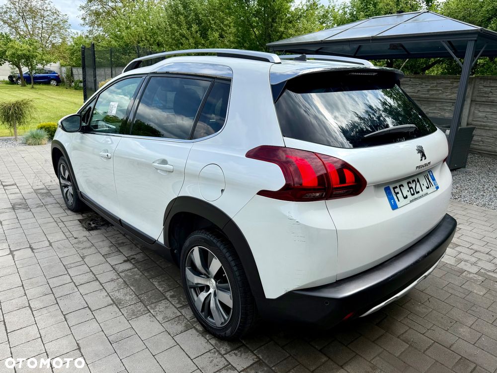 Peugeot 2008 PureTech 110 Stop&Start EAT6 Allure - 4