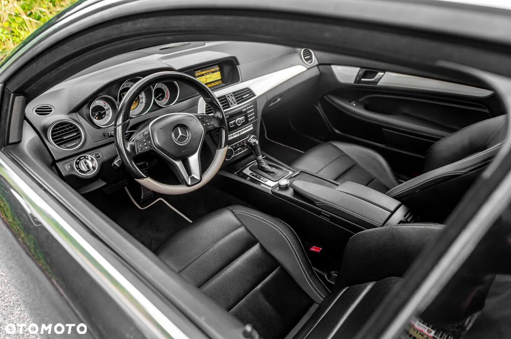 Mercedes-Benz Klasa C 180 BlueEFFICIENCY 7G-TRONIC - 20