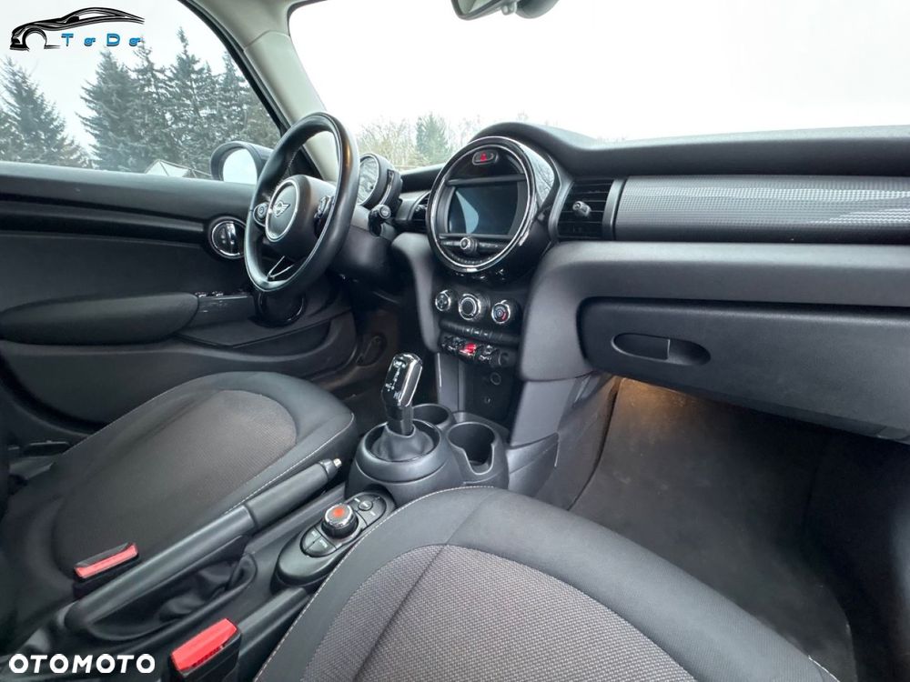 MINI Cooper Seven Chili - 32