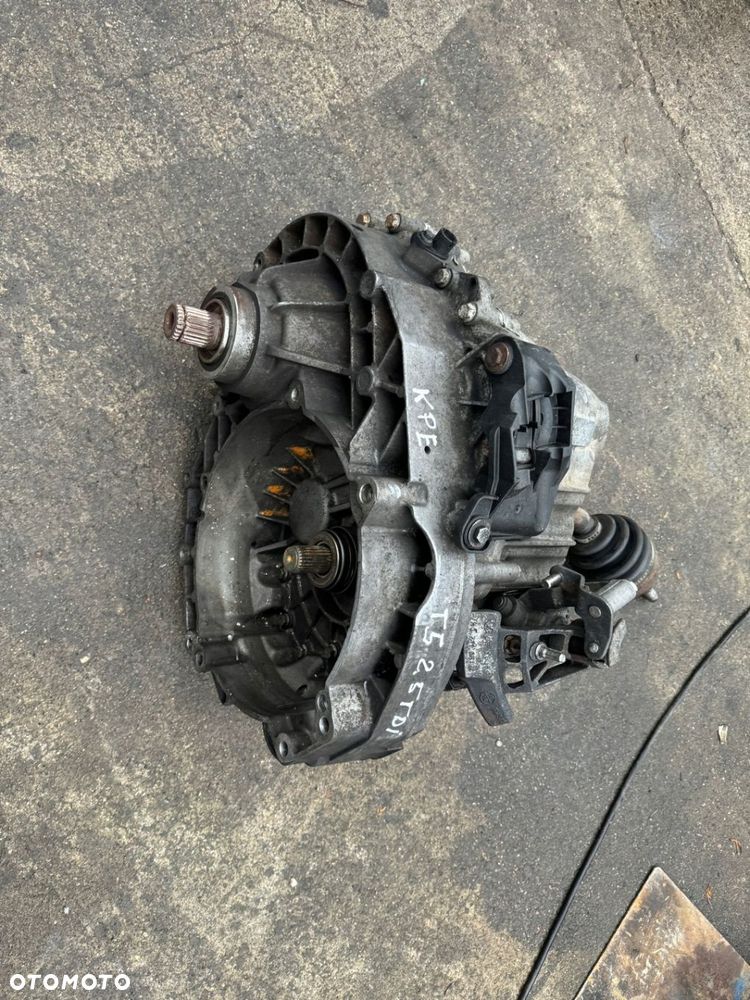 VW T5 2,5TDI 04-10r skrzynia 6 biegów KPE - 3