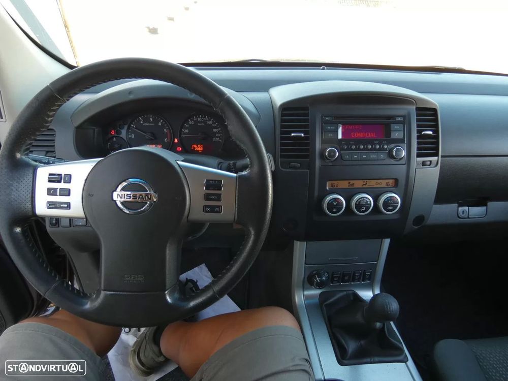 Nissan Navara 2.5 dCi CD XE P.Comfort 4WD - 27