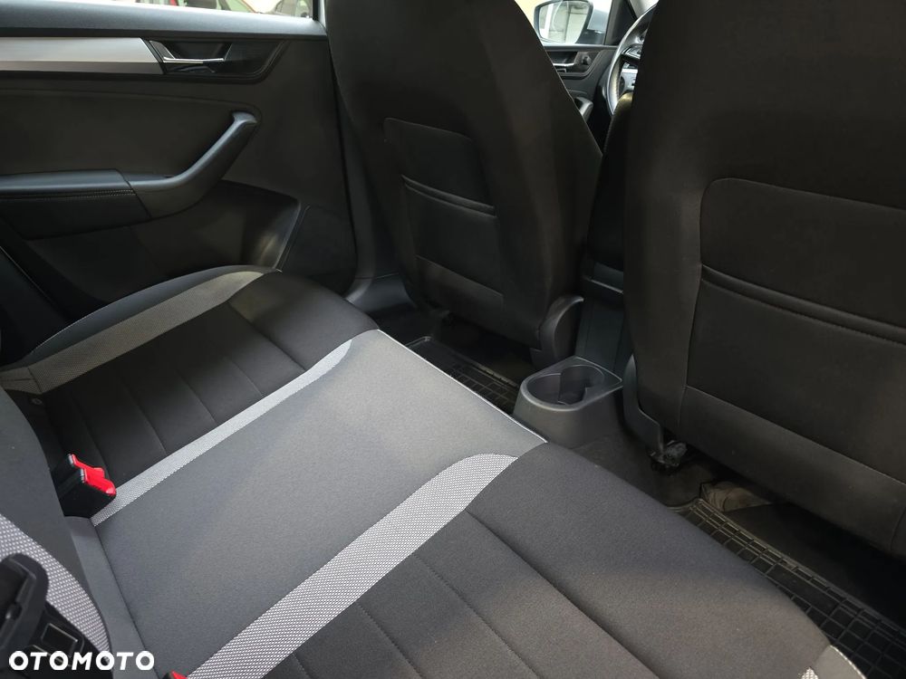 Skoda RAPID 1.0 TSI Ambition - 26