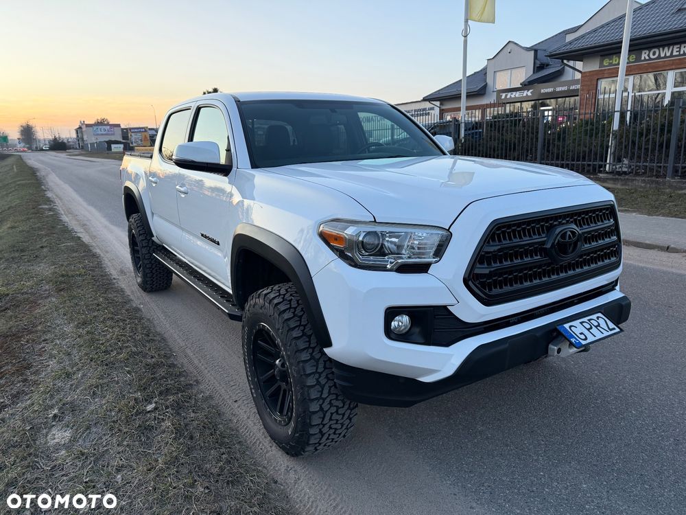 Toyota Tacoma - 22