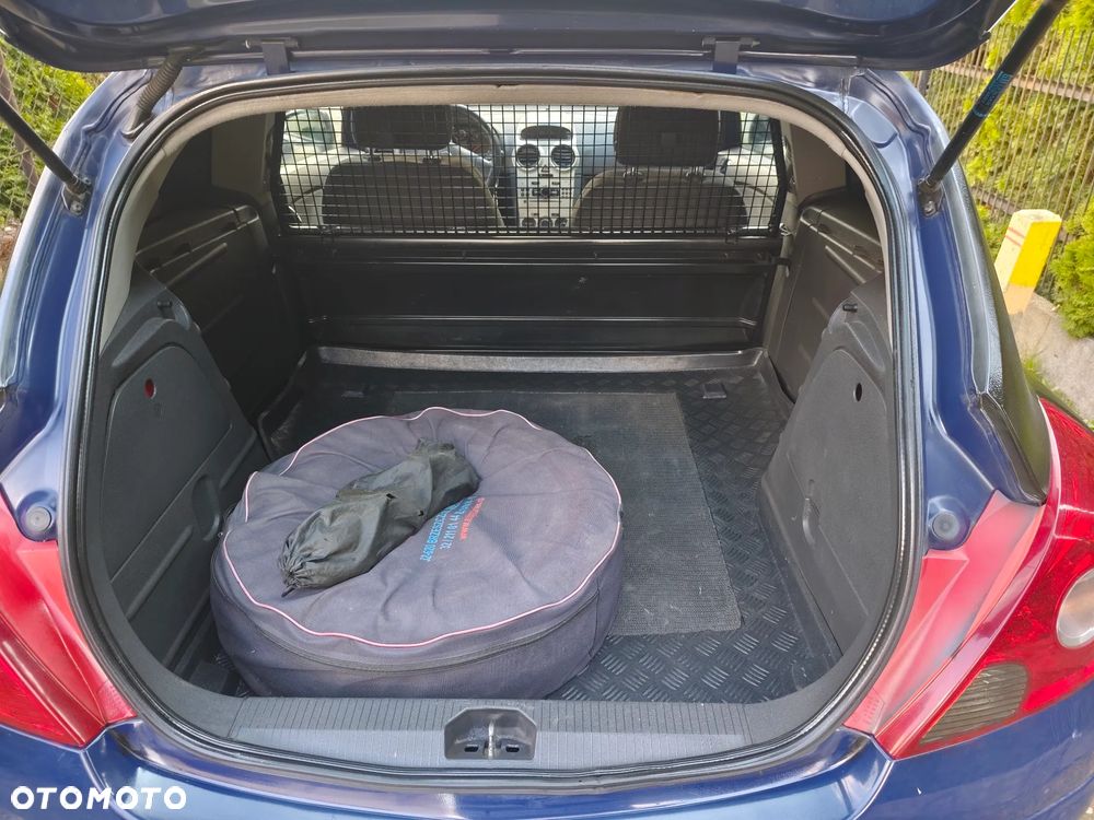 Opel Corsa 1.2 16V Essentia - 8