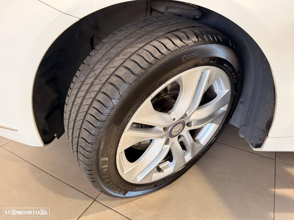 Mercedes-Benz E 250 CDi Avantgarde BlueEfficiency Auto - 39
