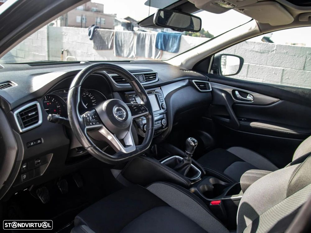 Nissan Qashqai 1.5 dCi N-Connecta 18 - 16