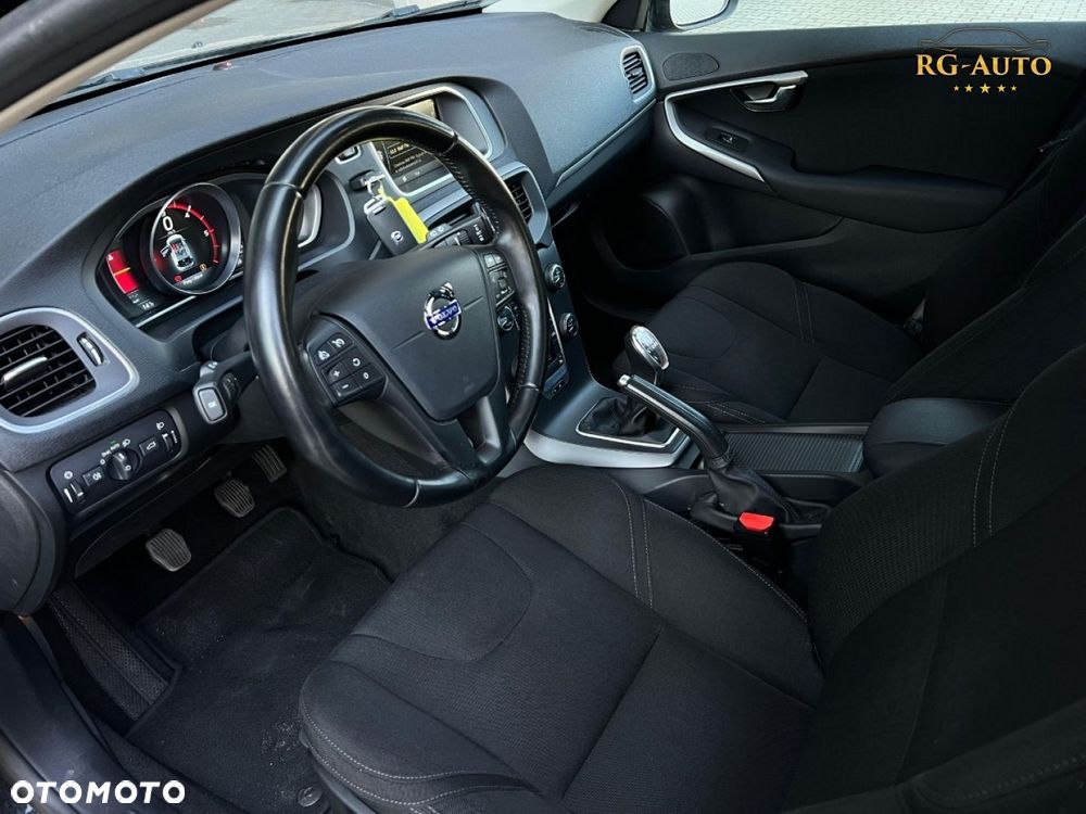 Volvo V40 - 33