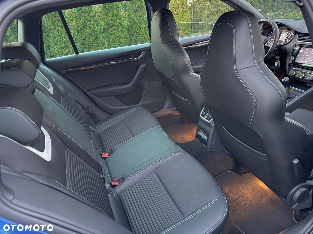 Skoda Octavia 2.0 TDI RS - 23