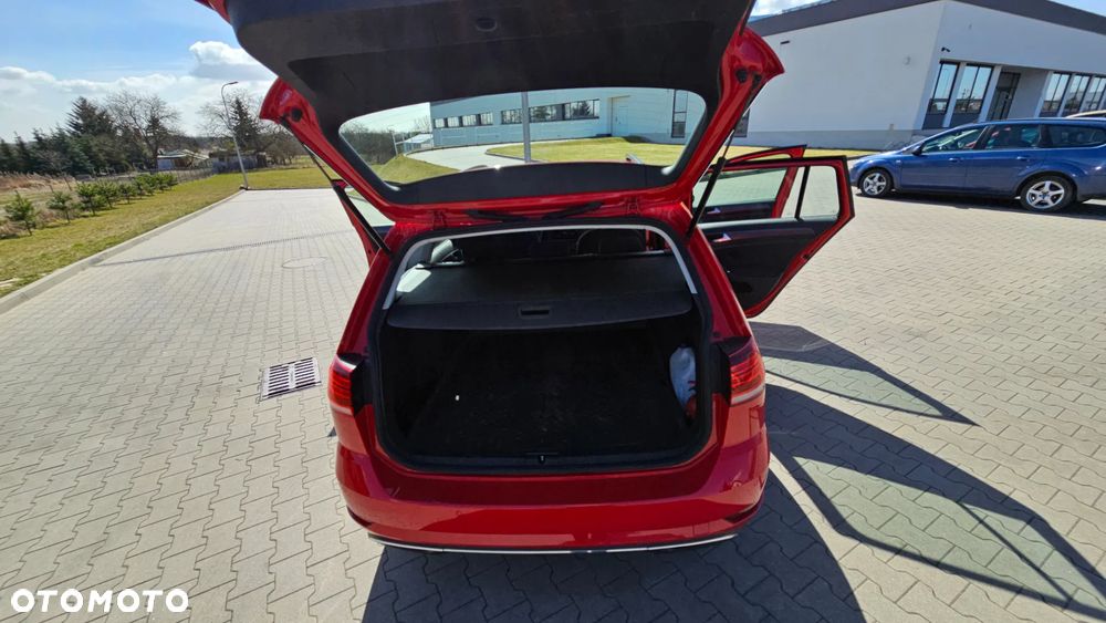 Volkswagen Golf - 10