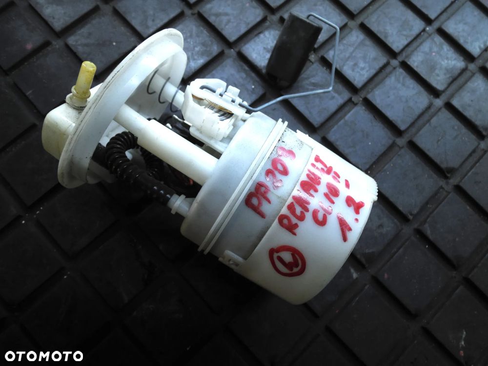 POMPA POMPKA PALIWA RENAULT CLIO 2 II LIFT 1.2 16V 8200683207 - 1