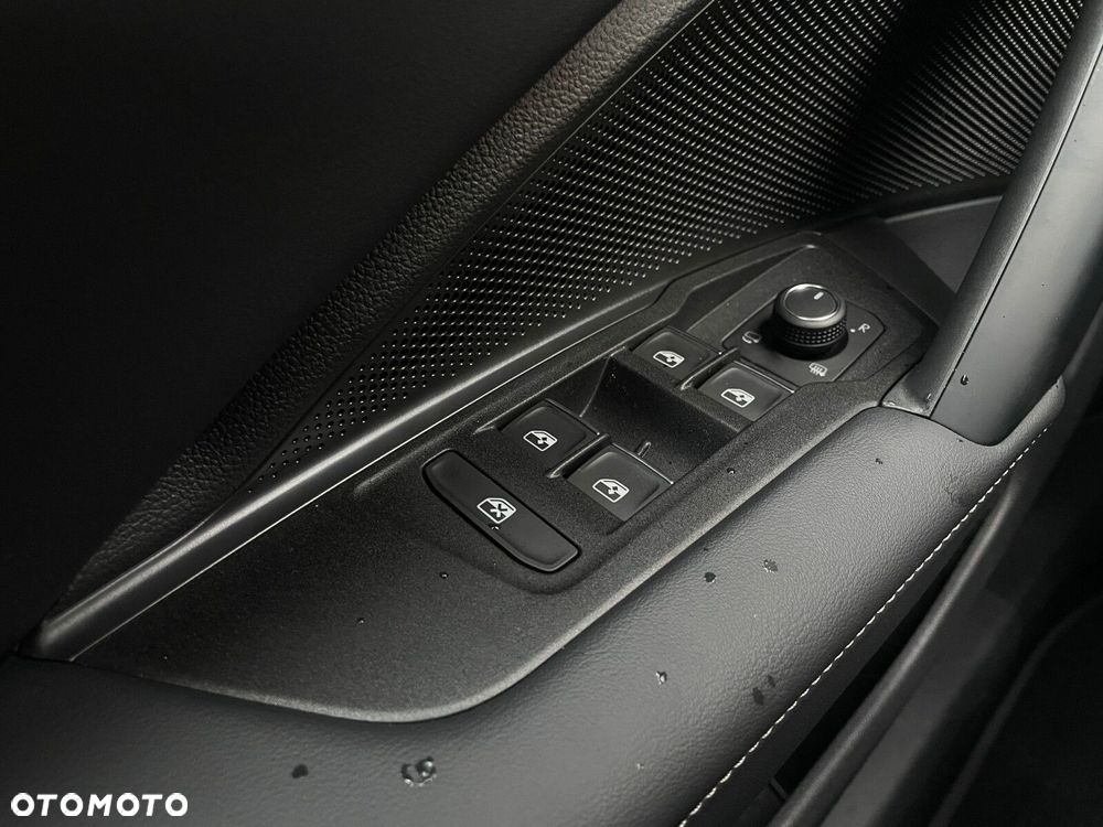 Volkswagen Tayron 2.0 TSI Elegance DSG - 24