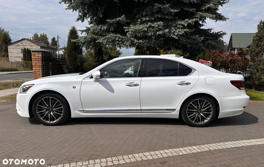 Lexus LS 600h F Sport - 7