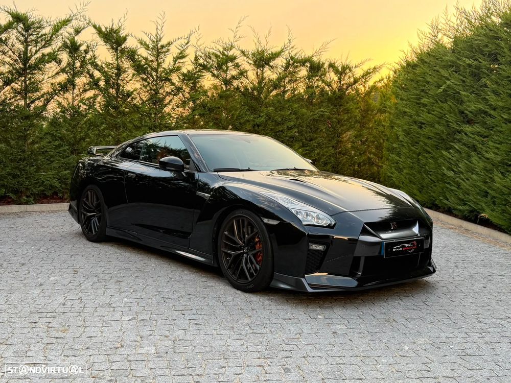 Nissan GT-R Prestige Edition - 4