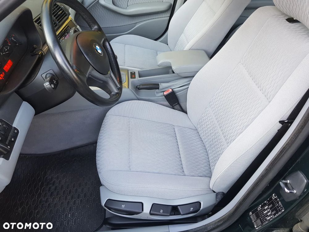 BMW Seria 3 320i Edition Exclusive - 19