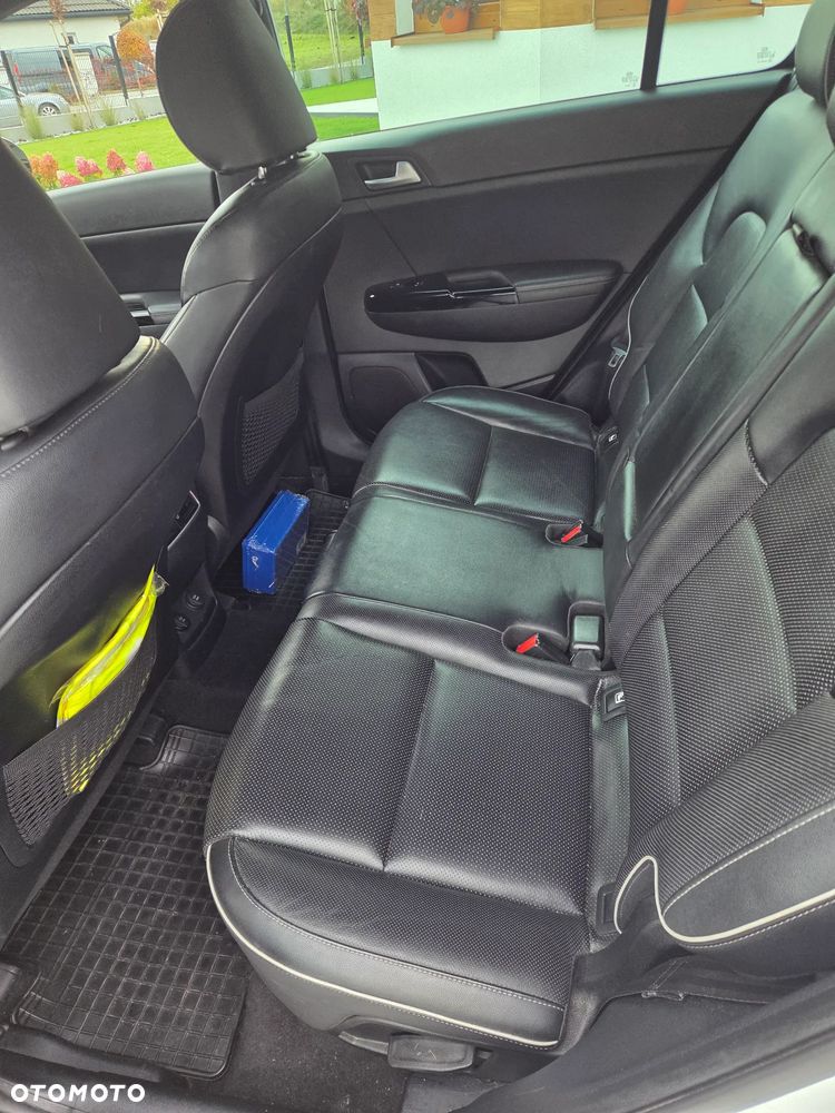Kia Sportage 2,0 CRDI AWD GT Line - 10