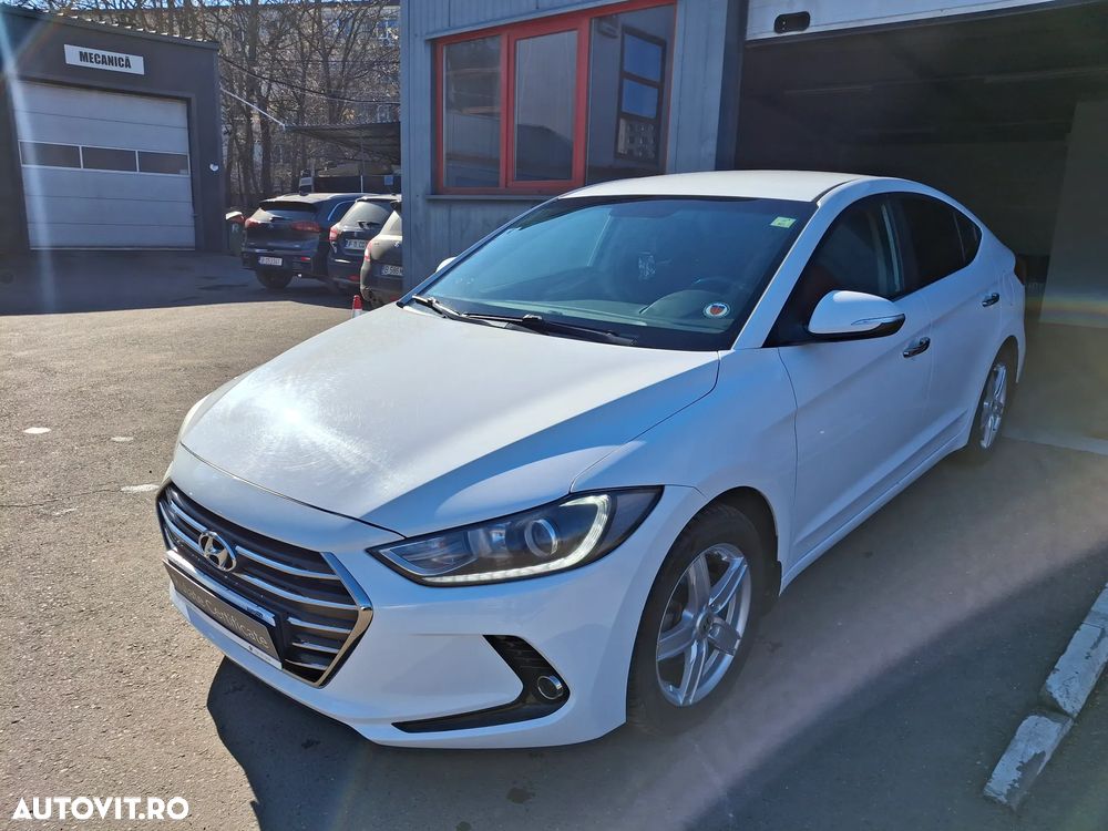 Hyundai Elantra 1.6 MPi Comfort - 1