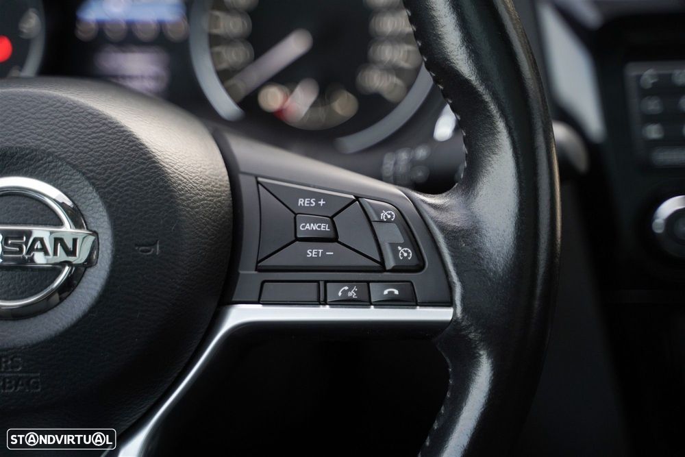 Nissan Qashqai 1.5 dCi N-Connecta 18 - 20