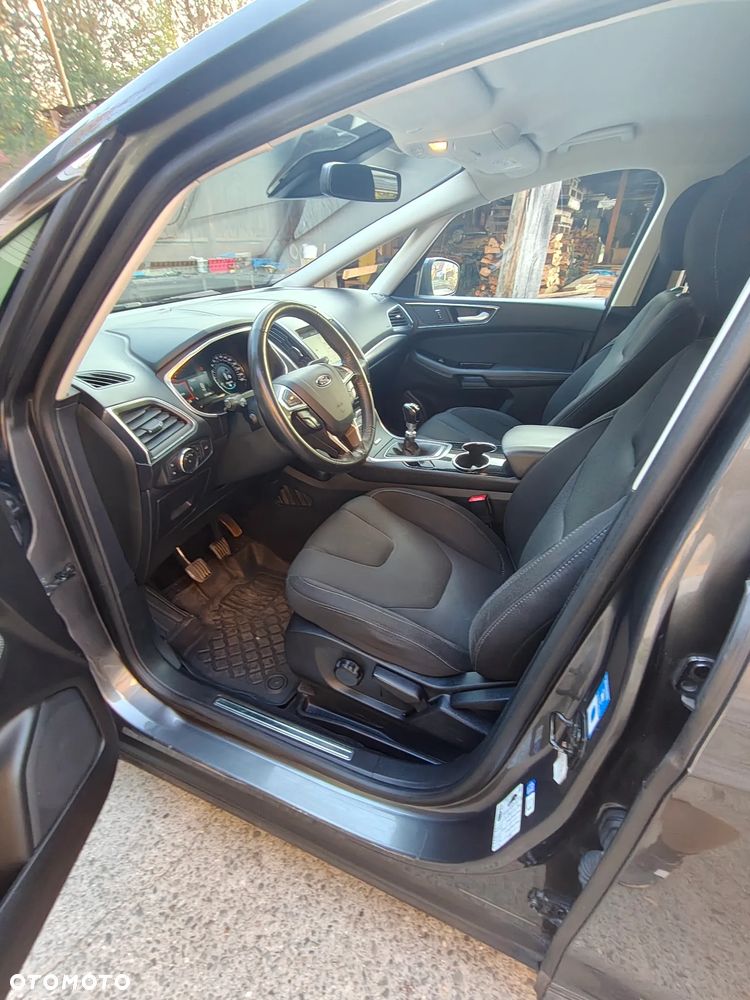 Ford S-Max - 22