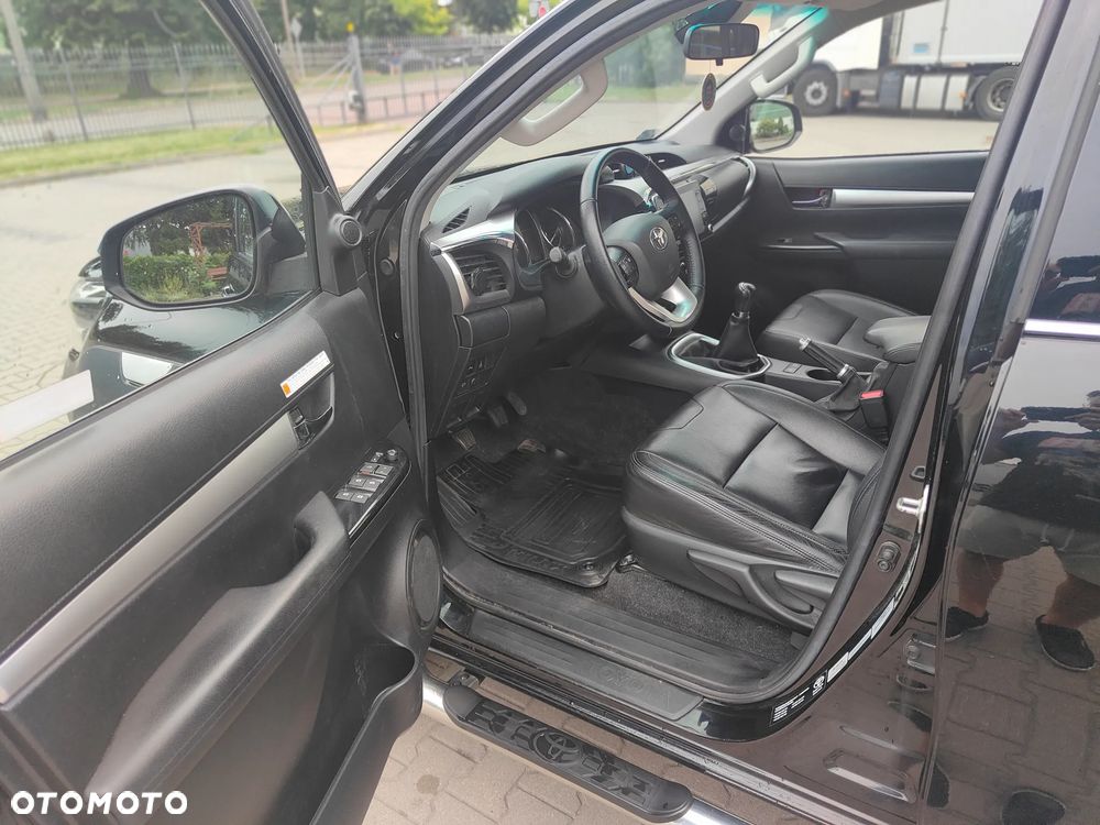 Toyota Hilux 2.8 D-4D Double Cab SR5 4x4 - 13