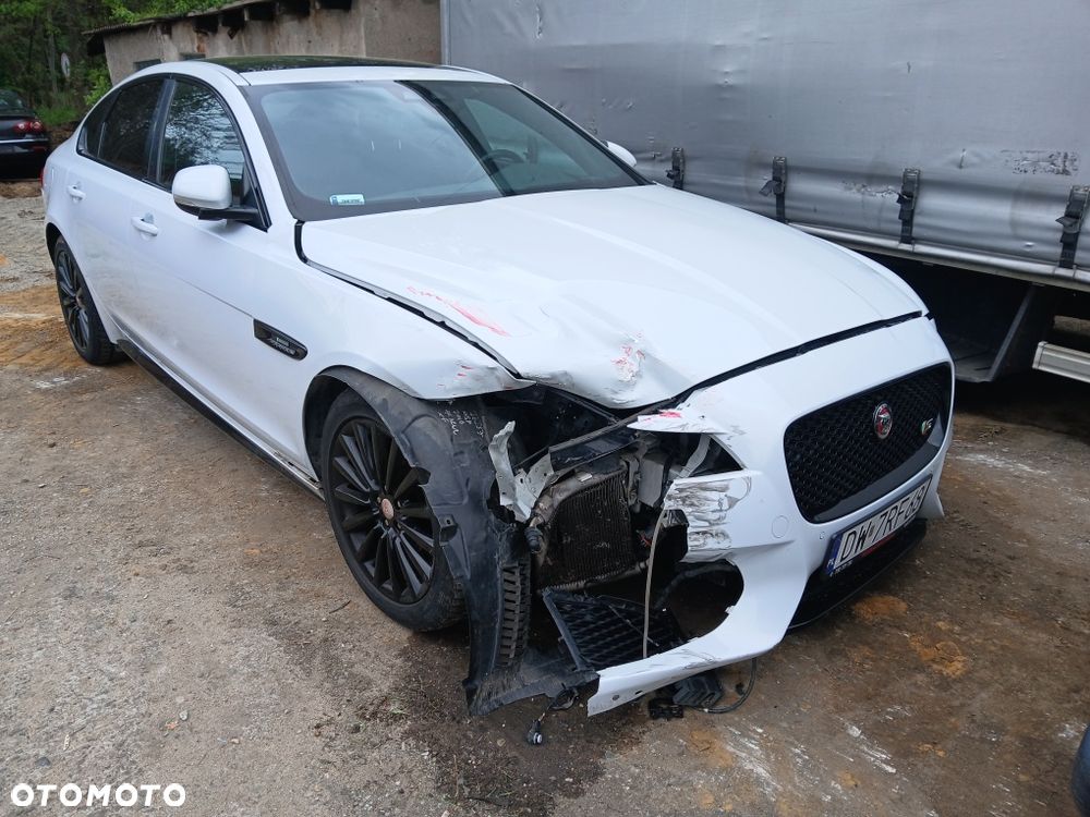 Jaguar XF, 2015
