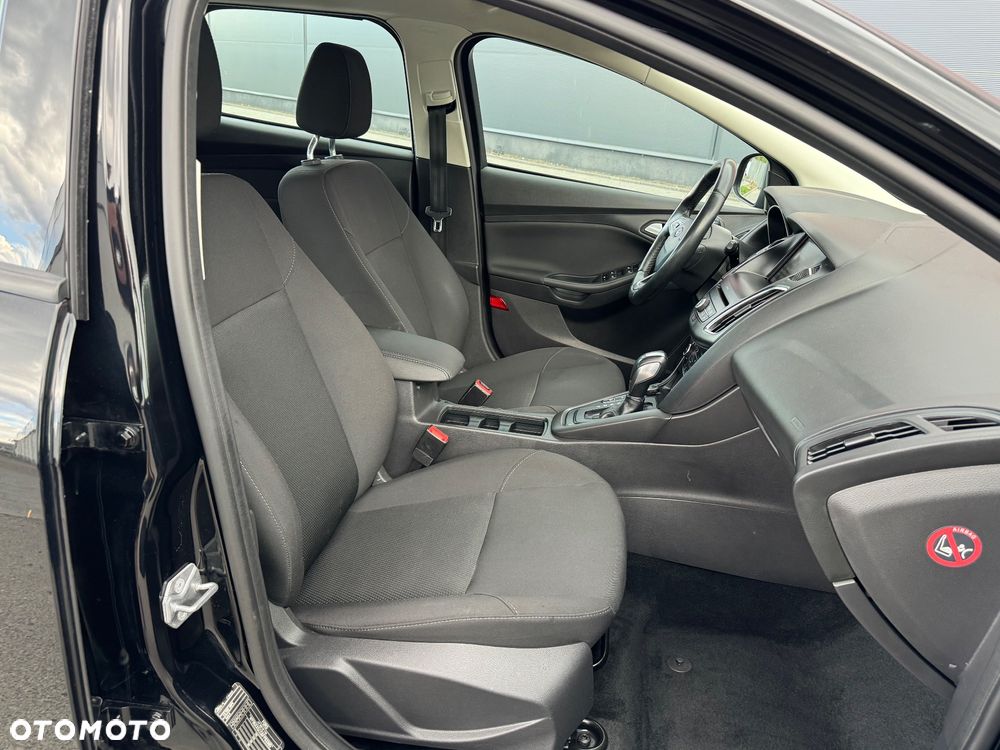 Ford Focus SW 1.5 TDCi Titanium ASS PowerShift - 8