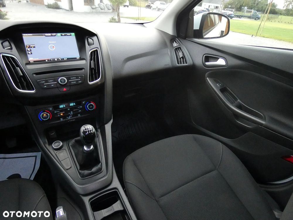 Ford Focus 1.5 TDCi Titanium ECOnetic ASS - 28